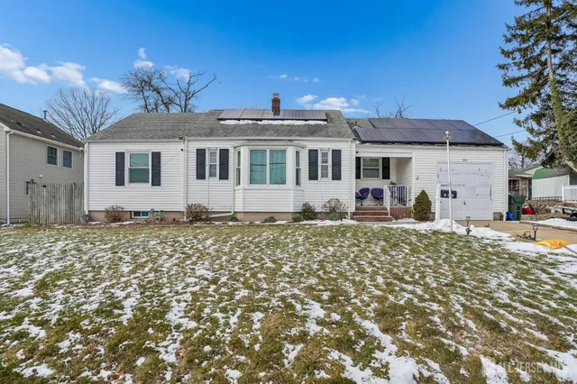 777 Barron Ave, Woodbridge, NJ 07095