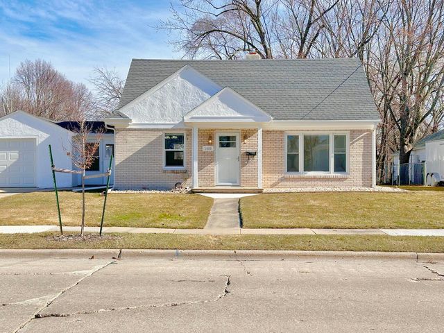 1409 12th Ave, Green Bay, WI 54304