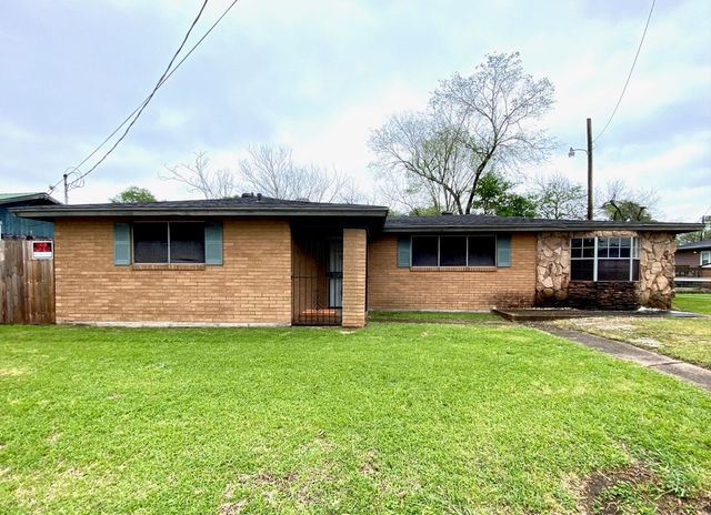 3645 S  4th St, Beaumont, TX 77705