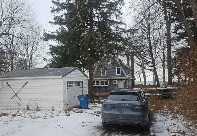 9836 Shorecliff Rd, Angola, NY 14006
