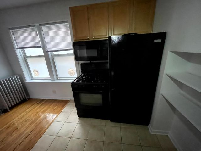 3117 W  Foster Ave  #D2, Chicago, IL 60625