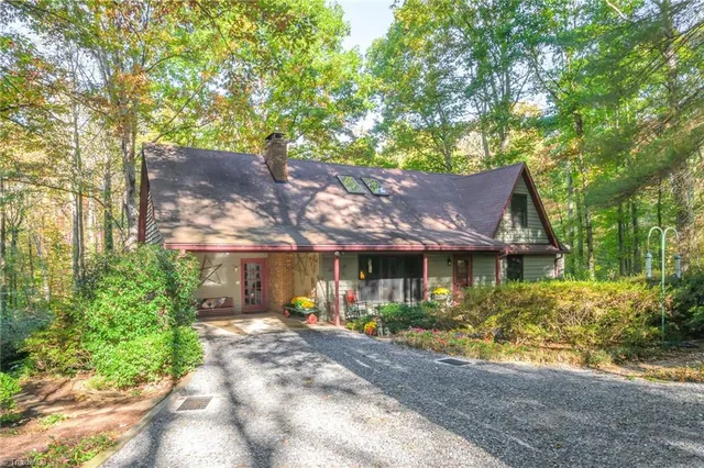3314 Vienna Dozier Rd, Pfafftown, NC 27040