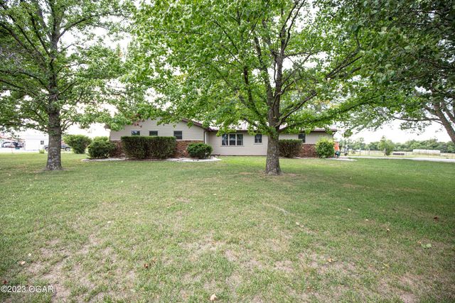 587 NW 1st Ln, Lamar, MO 64759