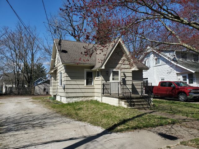 1176 Murray Ave, Akron, OH 44310