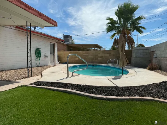 631 E  Hacienda Dr, Yuma, AZ 85365