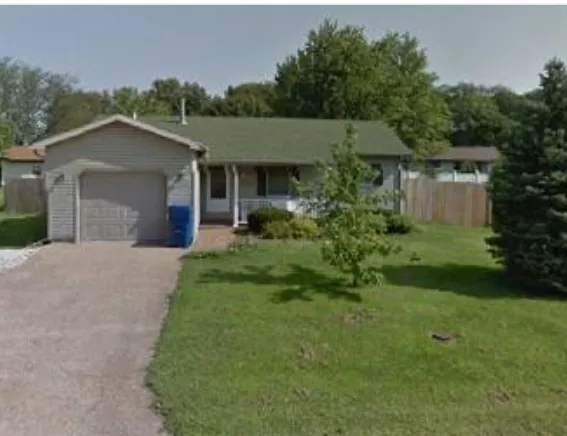 1804 Sterchi Dr, Olney, IL 62450