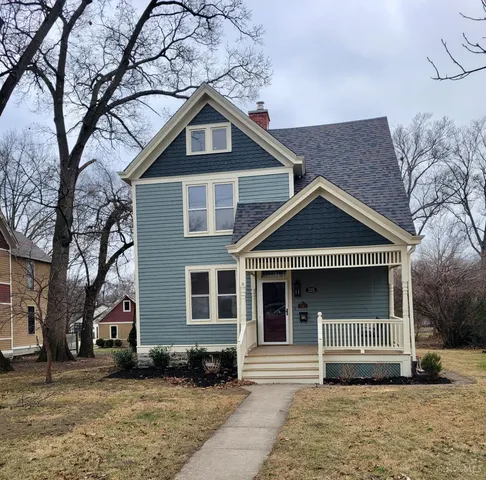 325 E  Sharon Rd, Cincinnati, OH 45246