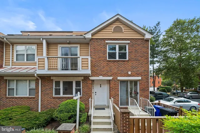 1109 N  Vernon St, Arlington, VA 22201