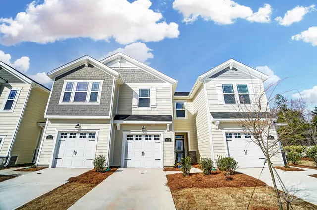 648 Cassidy Ct, Clover, SC 29710