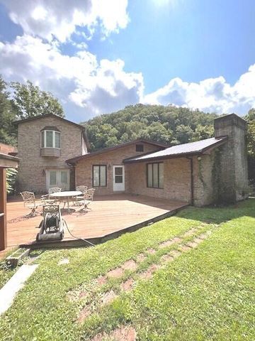 68 Pauley Holw, Forest Hills, KY 41527