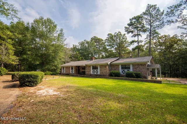 74 Timberlane Dr, Monticello, MS 39654