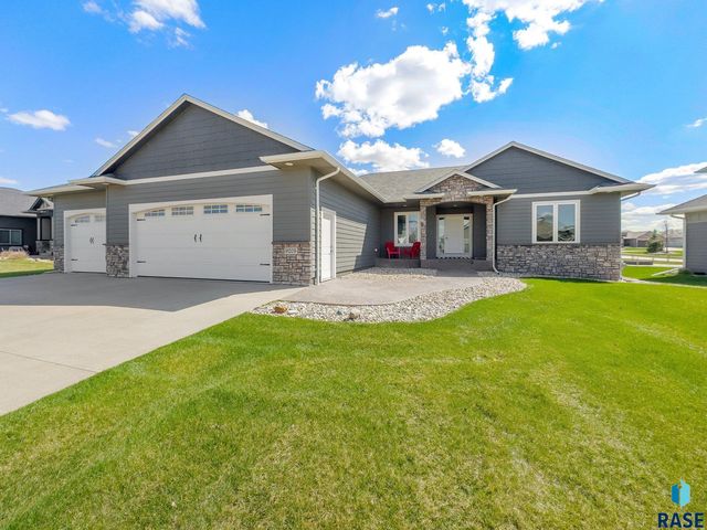 9205 W  Dragonfly Dr, Sioux Falls, SD 57107