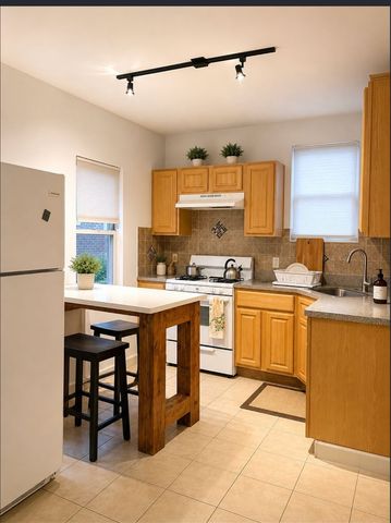 Address Not Disclosed, Staten Island, NY 10305