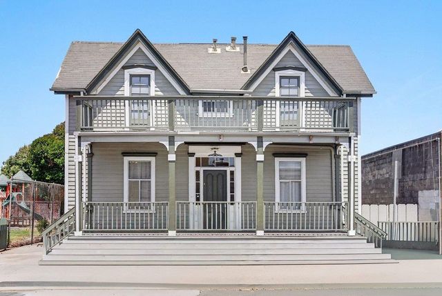 114 2nd St, Watsonville, CA 95076
