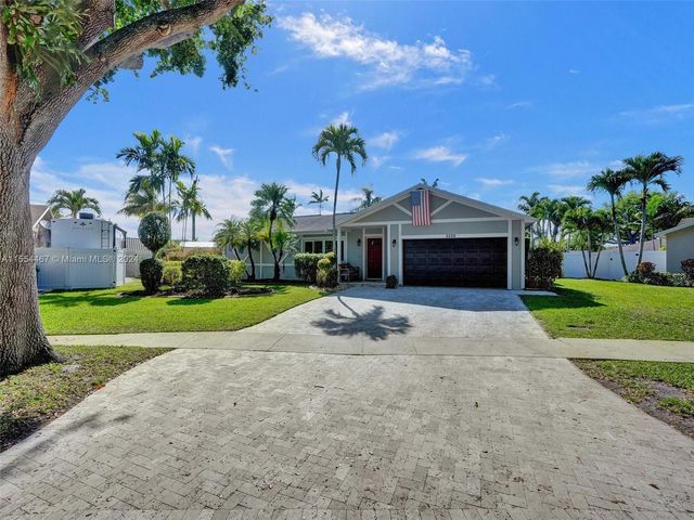 5526 SW 115th Ave, Fort Lauderdale, FL 33330