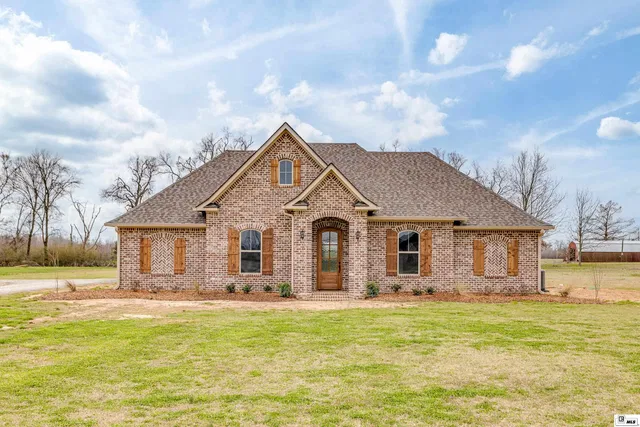 30 Twin Oaks Ln, Mangham, LA 71259