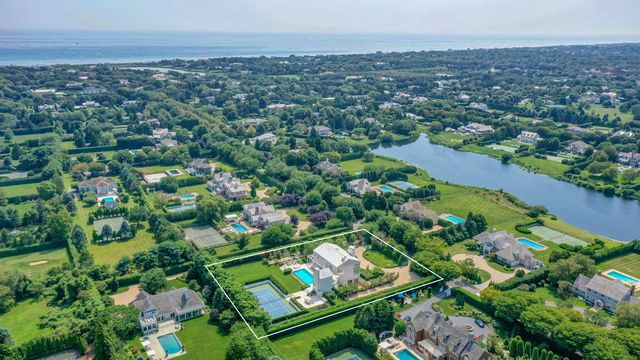 90 Pheasant Ln, Southampton, NY 11968