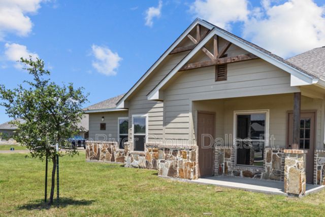 101 Pharm Hills Rd   #402, Mabank, TX 75147