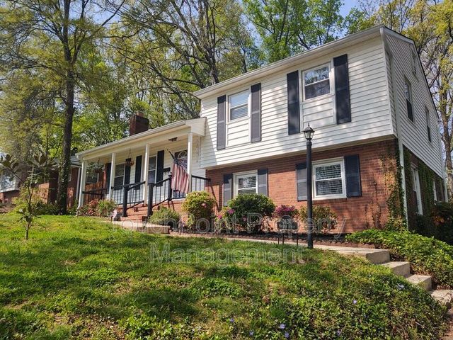 3624 Moultrie St, Charlotte, NC 28209