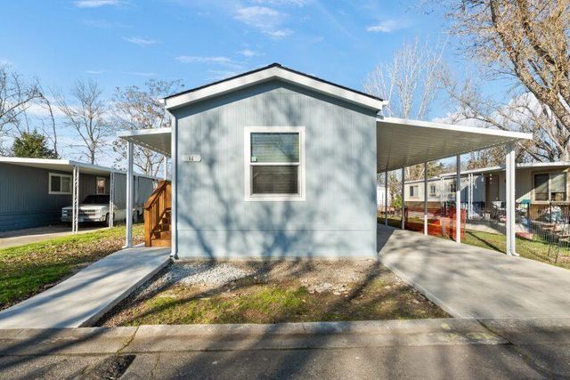 6850 Downing Rd #11, Central Point, OR 97502