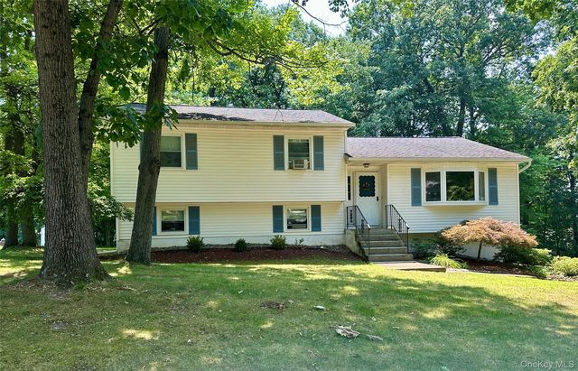 26 Rockwood Drive, Newburgh, NY 12550