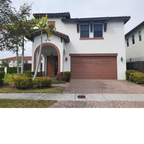 10275 NW 87th Ter, Doral, FL 33178