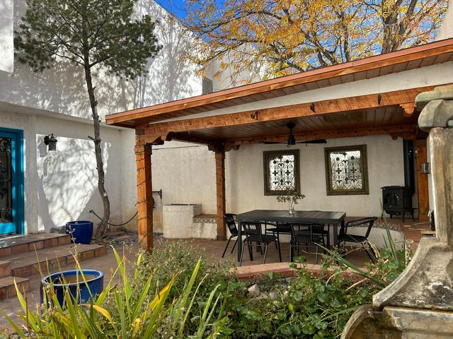 2 La Villita Tres St   NE #2, Albuquerque, NM 87112