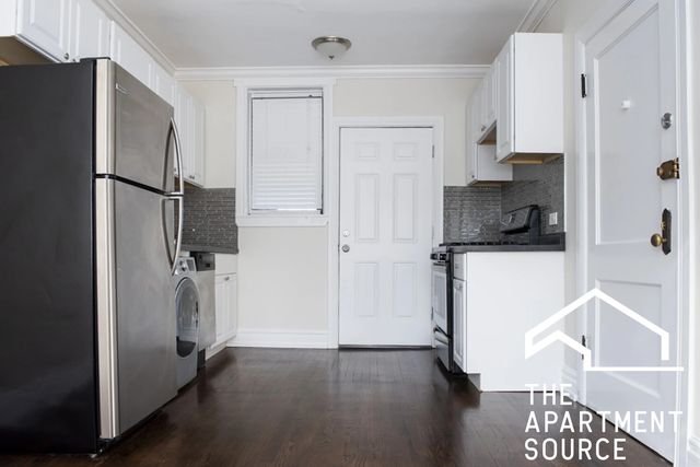 1056 W  Lill Ave #1, Chicago, IL 60614