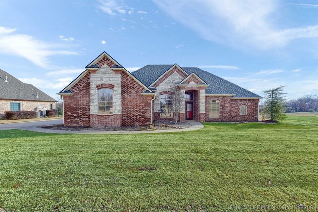 7406 Perfect Dr, Durant, OK 74701