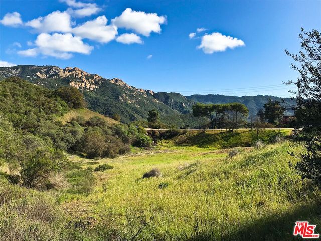 2 Mulholland Hwy, Calabasas, CA 91302