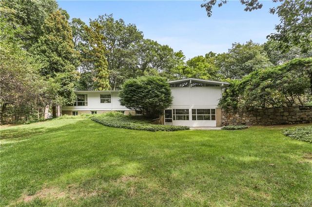46 Thayer Pond Rd, New Canaan, CT 06840