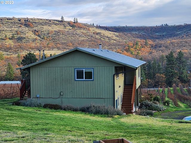5073 Chenoweth Rd, The Dalles, OR 97058