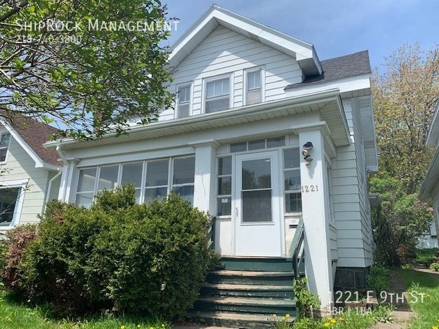 1221 E  9th St, Duluth, MN 55805