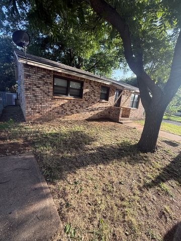 1400 Johnnie Ave, Graham, TX 76450