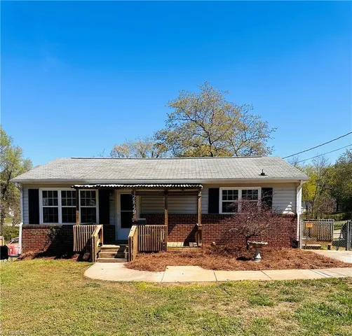 2849 Cockerham St, Winston Salem, NC 27127