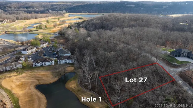 27 Bay Hill Cir, Lake Ozark, MO 65049