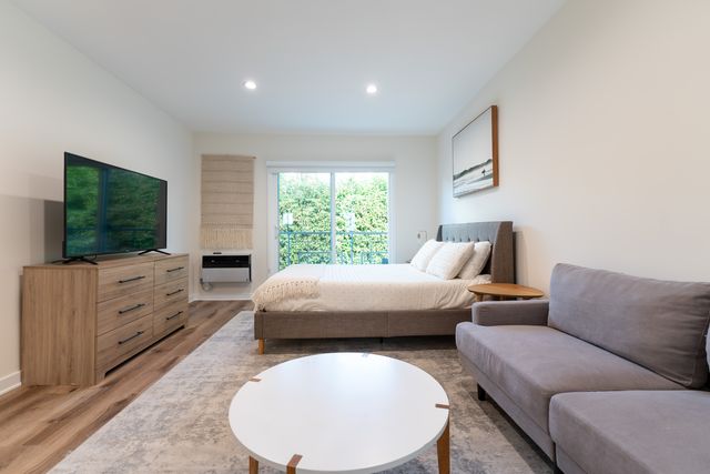 1020 N  Laurel Ave #7, Los Angeles, CA 90046