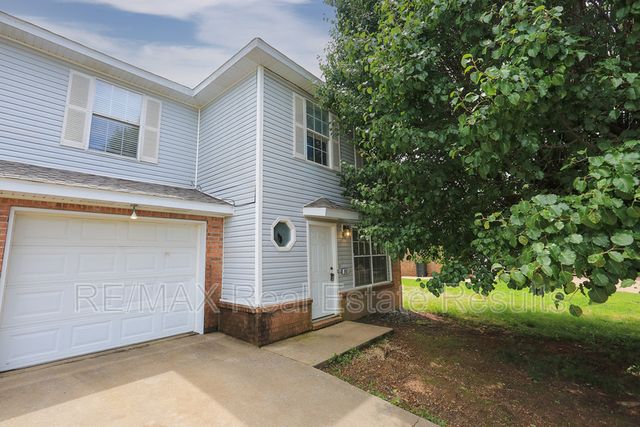 2407 SW 16th St, Rogers, AR 72758