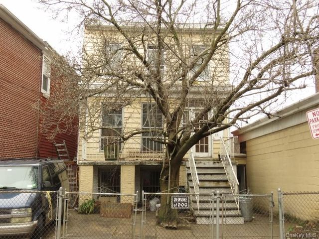 47 Maple St, Yonkers, NY 10701
