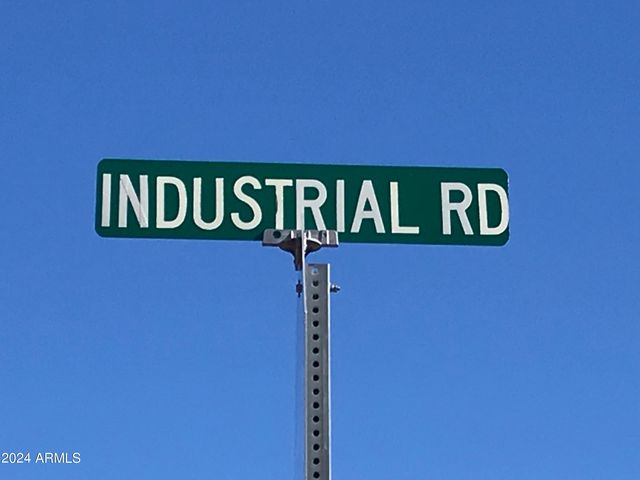 W  Industrial Rd   #15, Wickenburg, AZ 85390