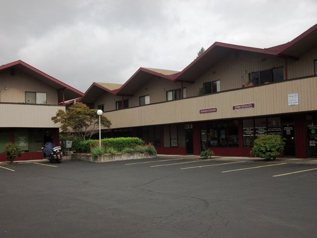 451 W  13th Ave #1, Eugene, OR 97401