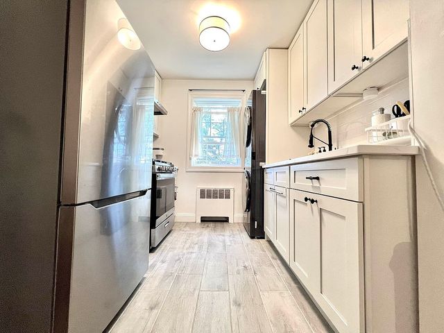 224-44 Kingsbury Ave #2, Oakland Gardens, NY 11364