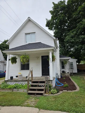 808 Wallace St, Cadillac, MI 49601