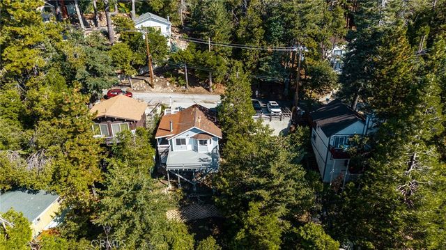 26581 Valley View Dr, Rimforest, CA 92378