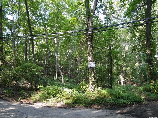 18 A Valley Circle, Miller Place, NY 11764