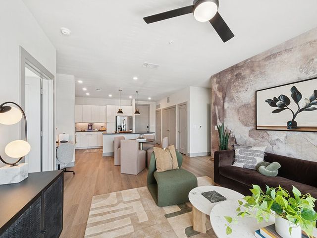 1520 Oliver St #1309, Houston, TX 77007