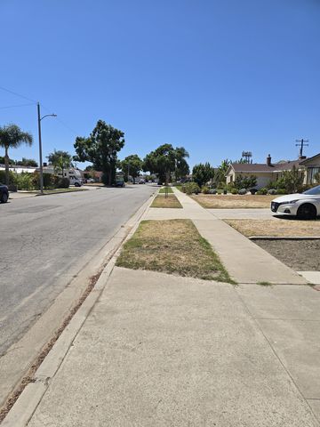 9351 Maureen Dr, Garden Grove, CA 92841