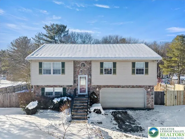 260 Forest Inn Rd, Lehighton, PA 18235
