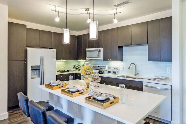 2131 Lawrence St #318, Denver, CO 80205