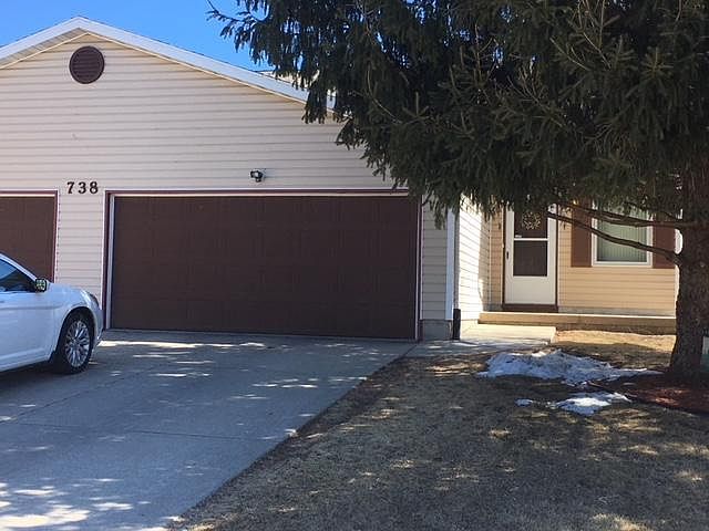 738 Crawford Dr #A, Cottage Grove, WI 53527